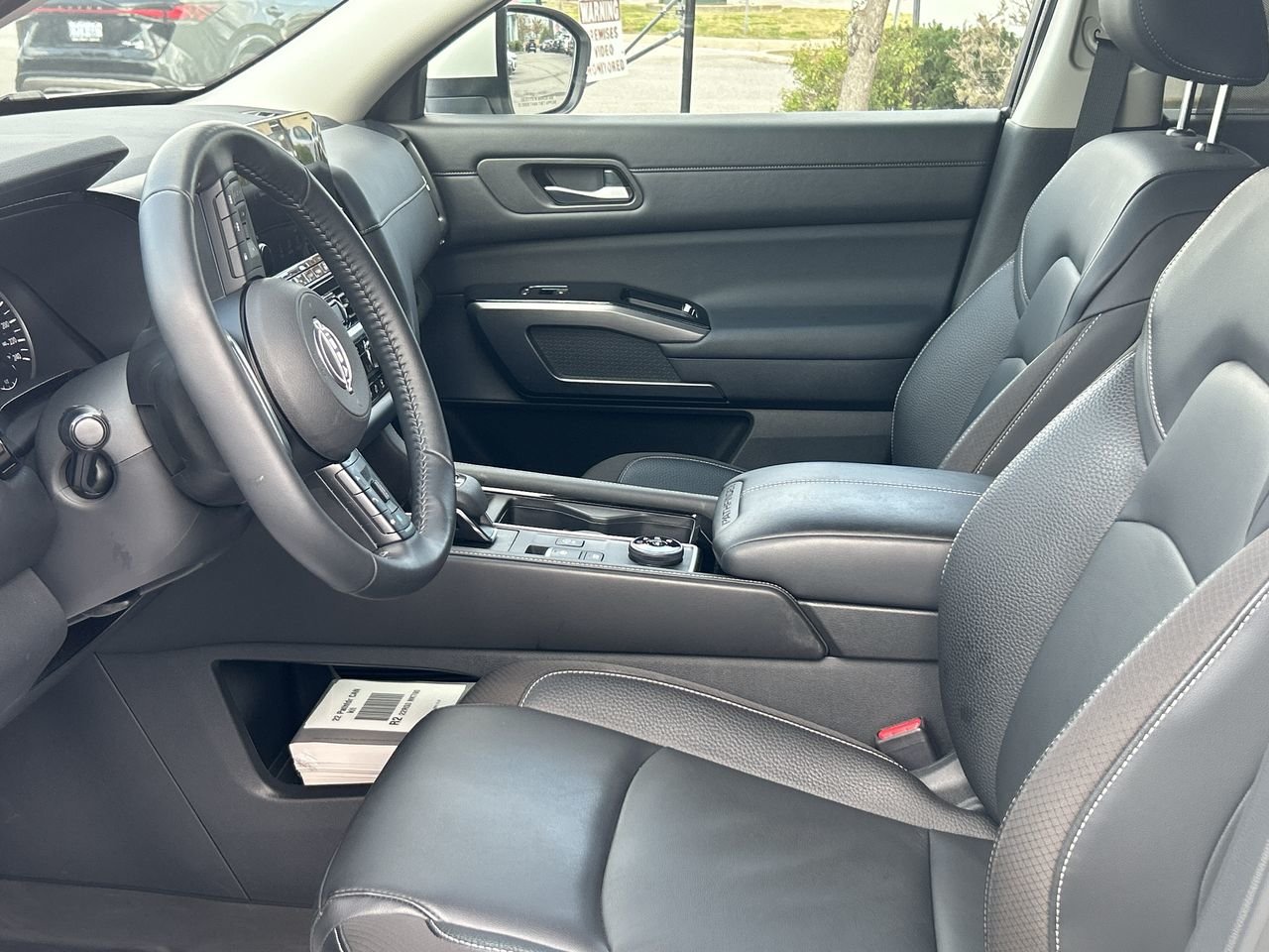Used 2022 Pearl White TriCoat Nissan SL V6 4x4 at image 19