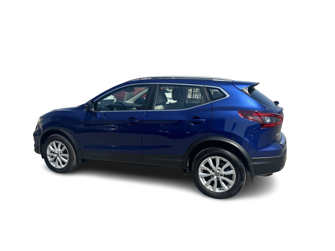 Used 2022 Caspian Blue Metallic Nissan SV AWD CVT image 6