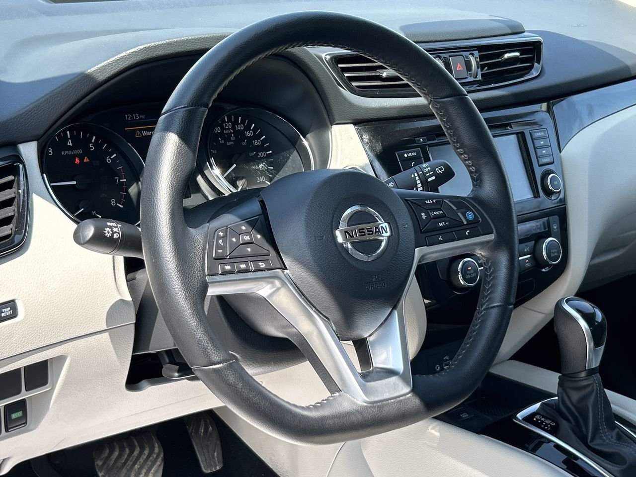Used 2022 Caspian Blue Metallic Nissan SV AWD CVT image 21