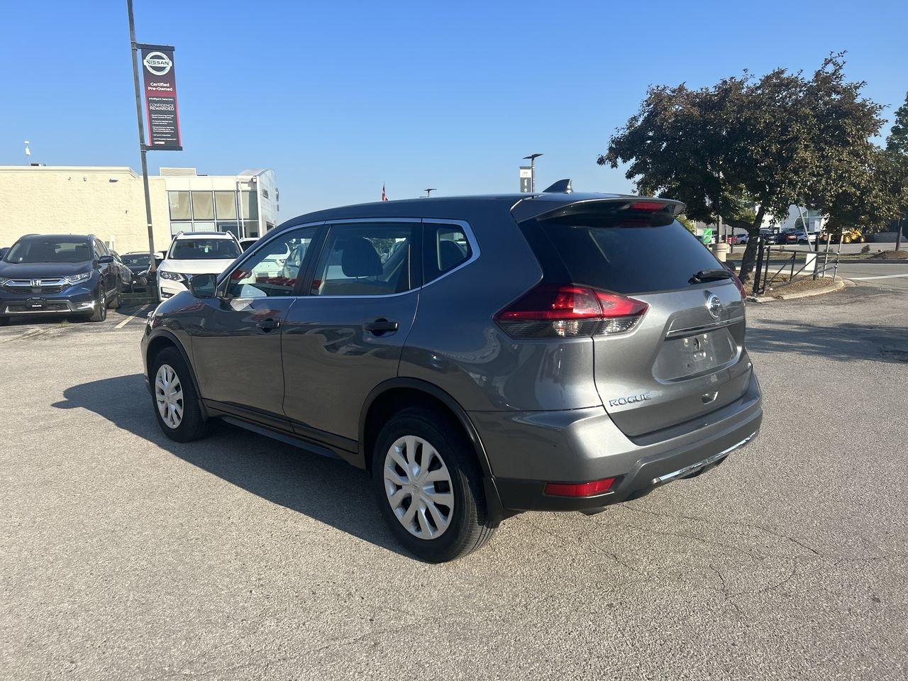 Used 2018 Gun Metallic Met Nissan S AWD CVT image 3