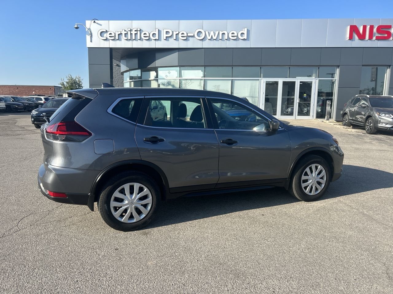 Used 2018 Gun Metallic Met Nissan S AWD CVT image 8
