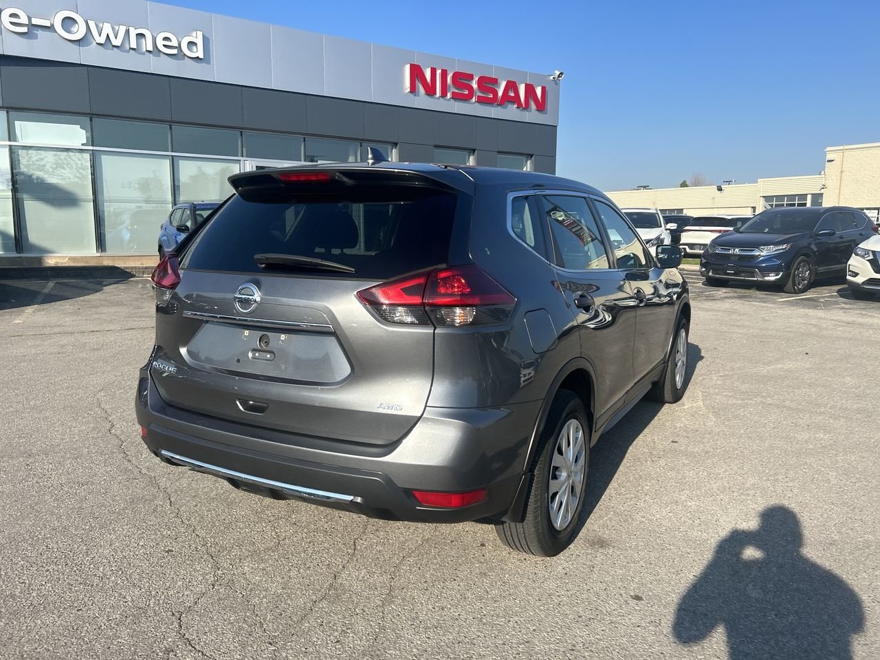 Used 2018 Gun Metallic Met Nissan S AWD CVT image 6