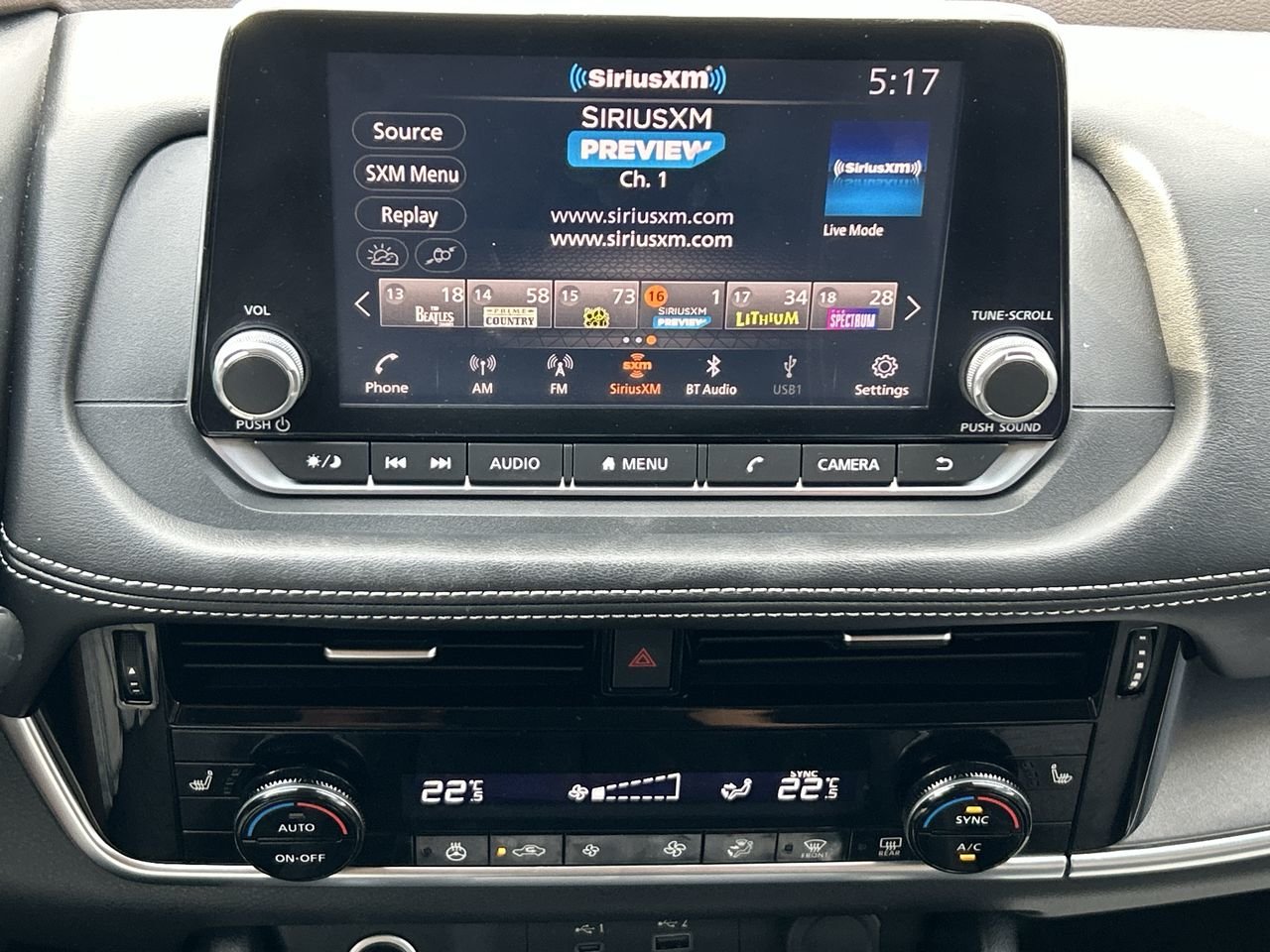 Used 2021 Super Black Nissan SV AWD CVT image 29