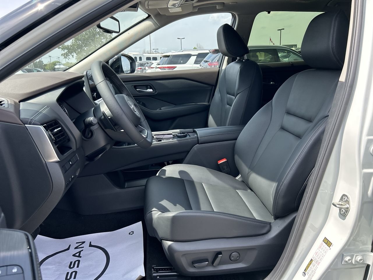 New 2023 Pearl White 2T Nissan SL image 19