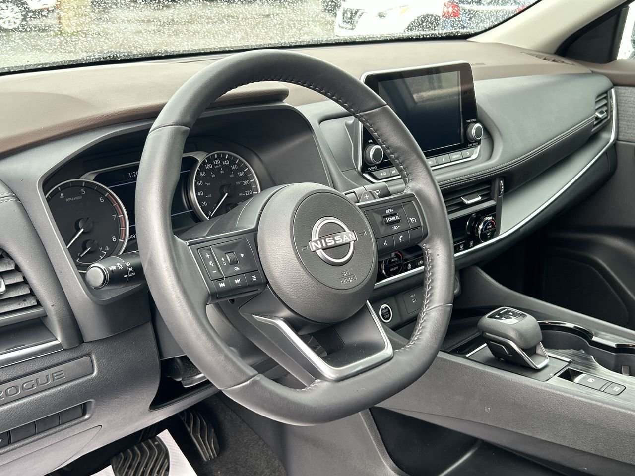 Used 2023 Super Black Nissan S AWD CVT image 20