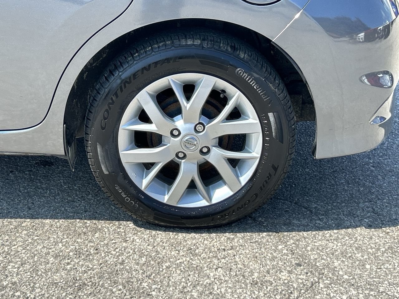 Used 2017 Gun Met Nissan Hatchback 1.6 SV CVT image 18