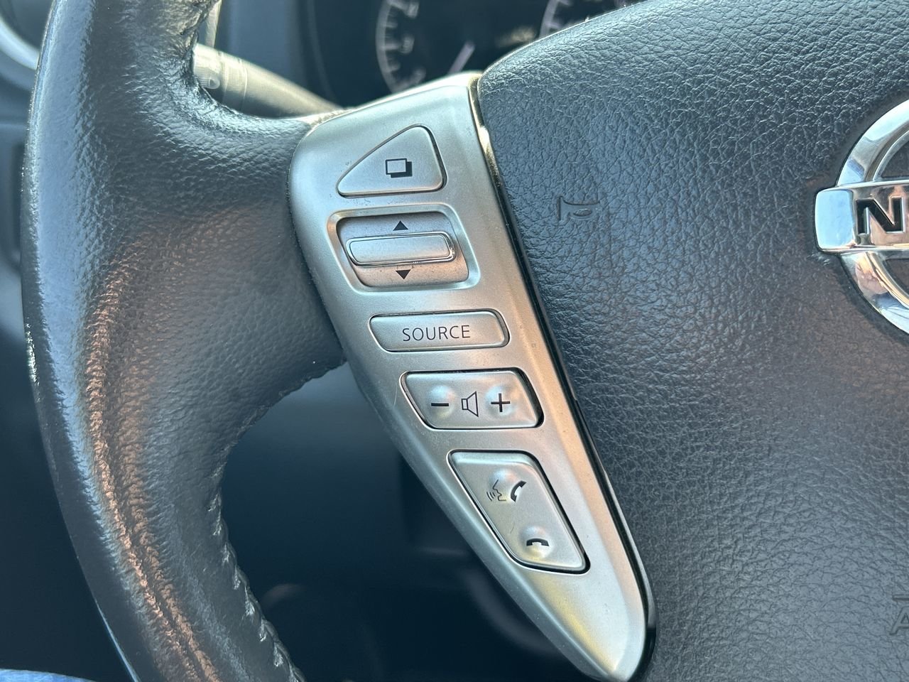 Used 2017 Gun Met Nissan Hatchback 1.6 SV CVT image 22