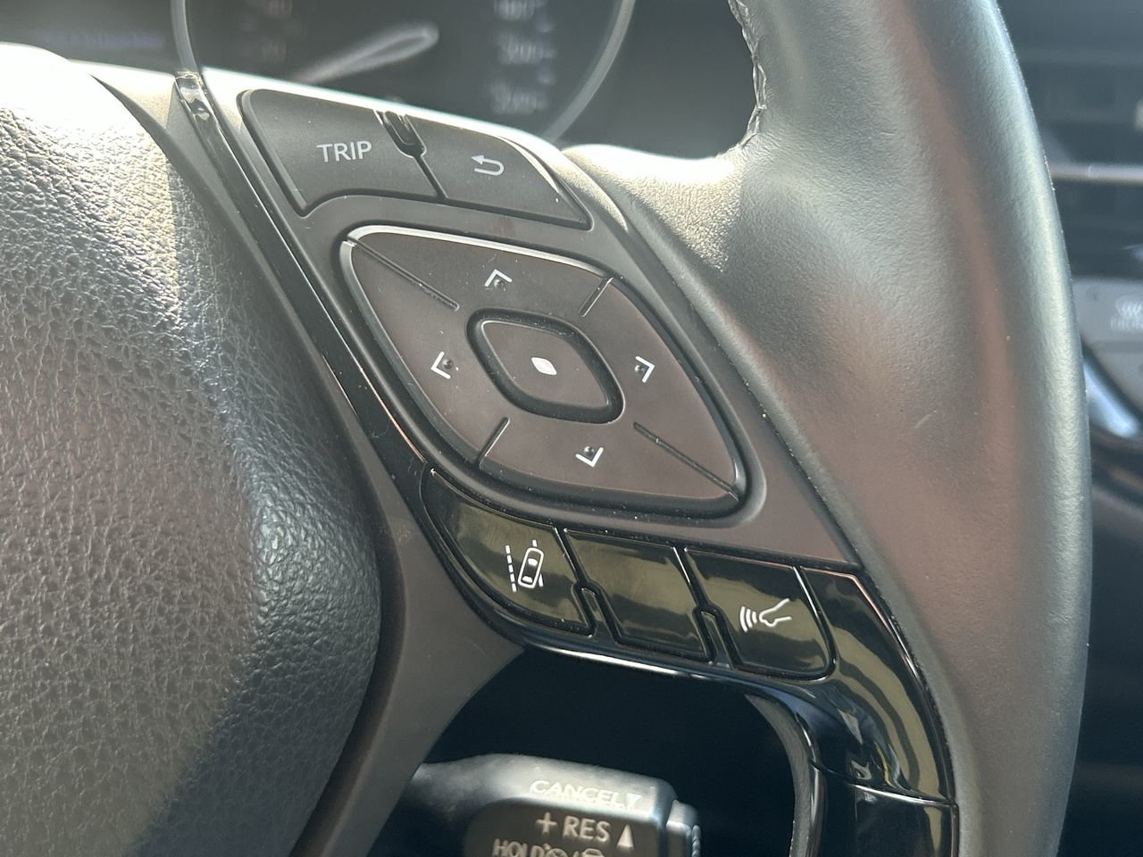 Used 2019 Silver Knockout Met Toyota LE image 29