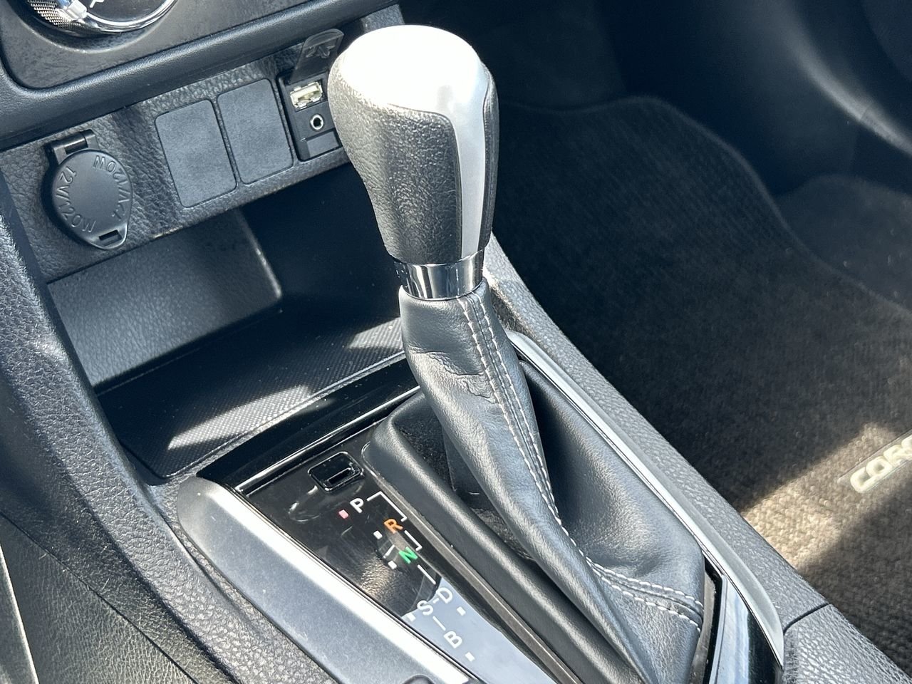 Used 2018 Slate Met Toyota 4-door Sedan CE CVTi-S image 25