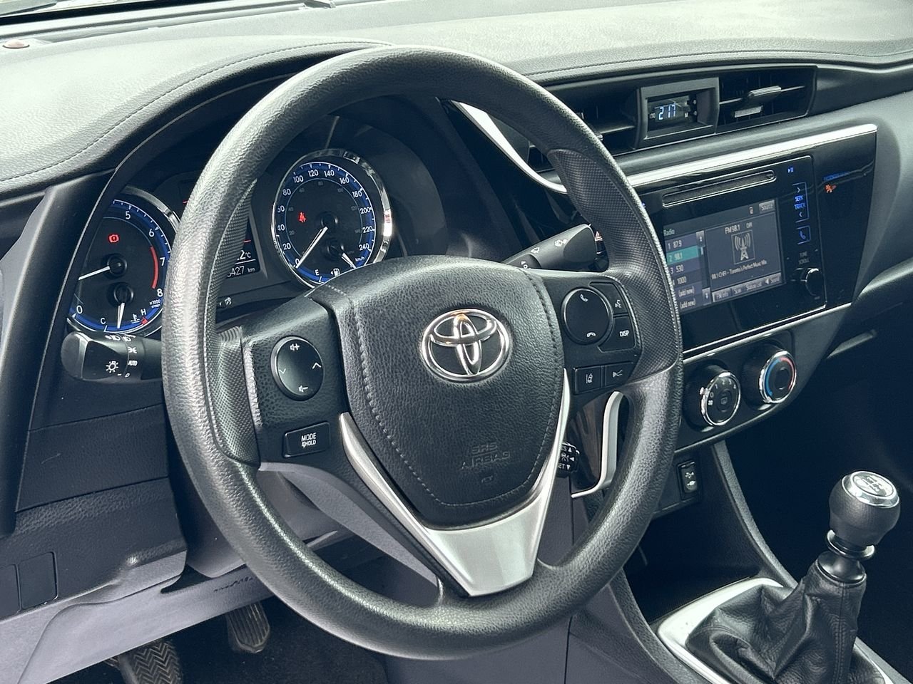 Used 2018 Classic Silver Met Toyota 4-door Sedan CE 6M image 20