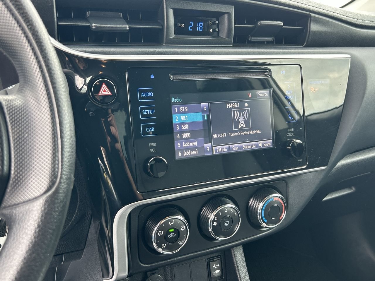 Used 2018 Classic Silver Met Toyota 4-door Sedan CE 6M image 24