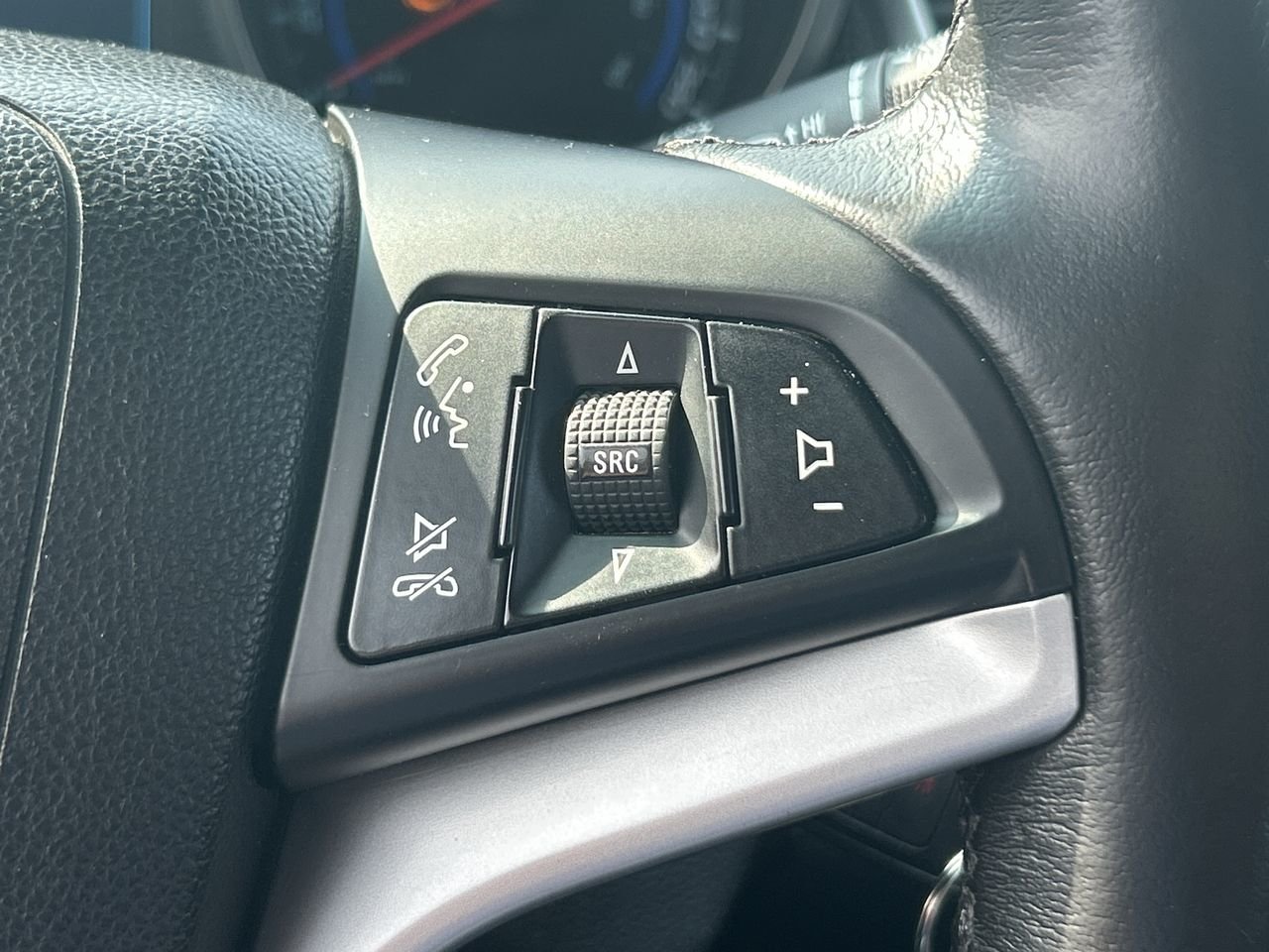 Used 2016 red Chevrolet LT image 22
