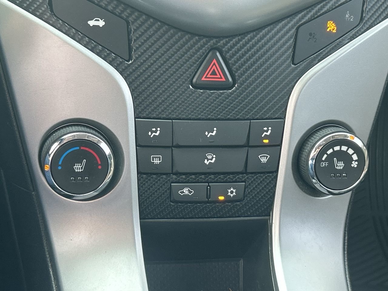 Used 2016 red Chevrolet LT image 25