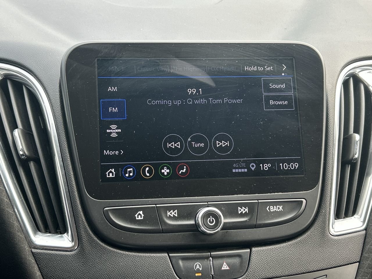 Used 2021 Mosaic Black (MET) Chevrolet LT image 25