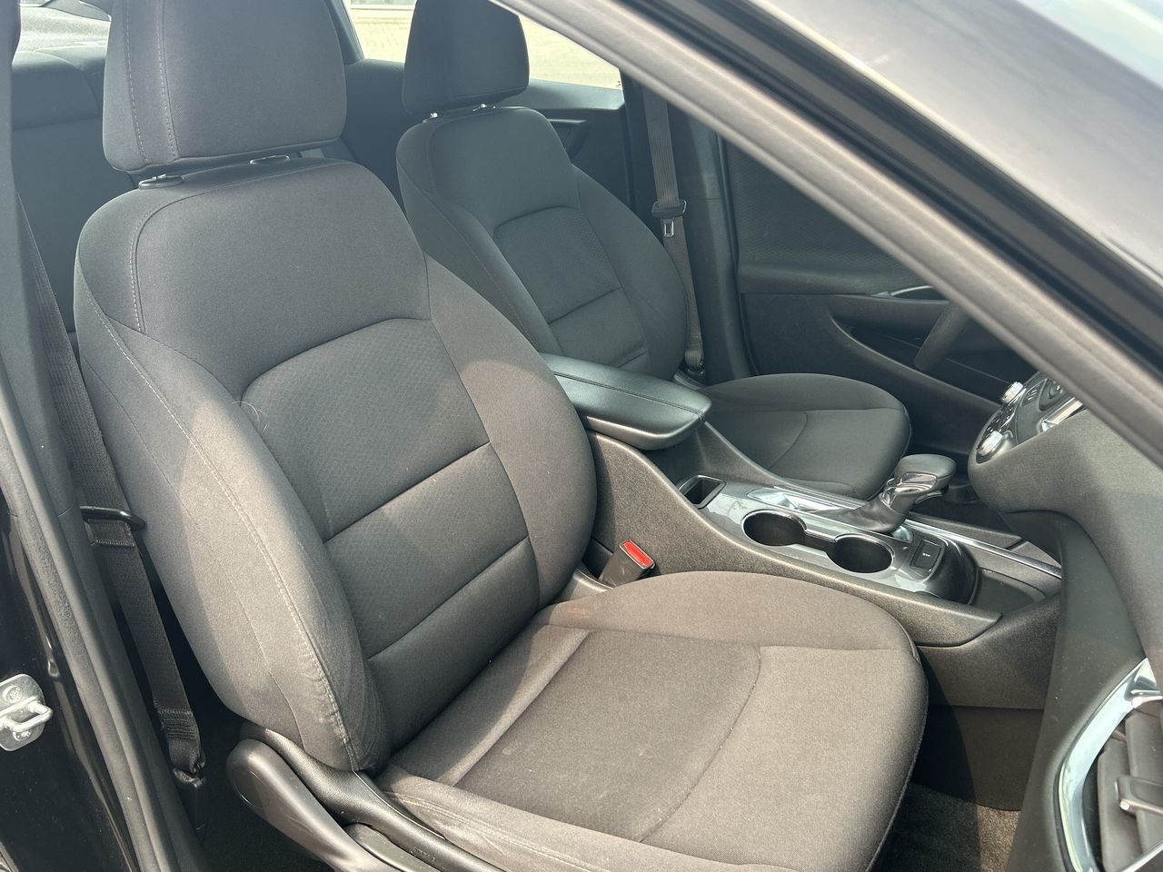 Used 2021 Mosaic Black (MET) Chevrolet LT image 30