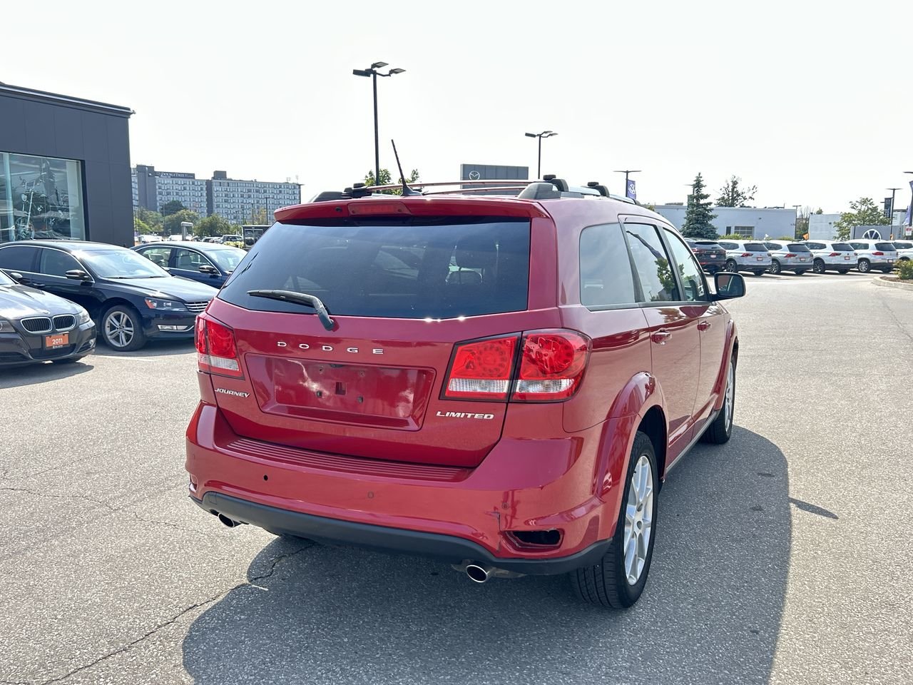 Used 2016 red Dodge Limited image 10