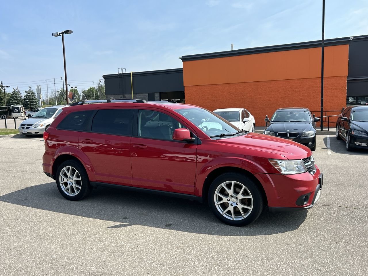 Used 2016 red Dodge Limited image 15