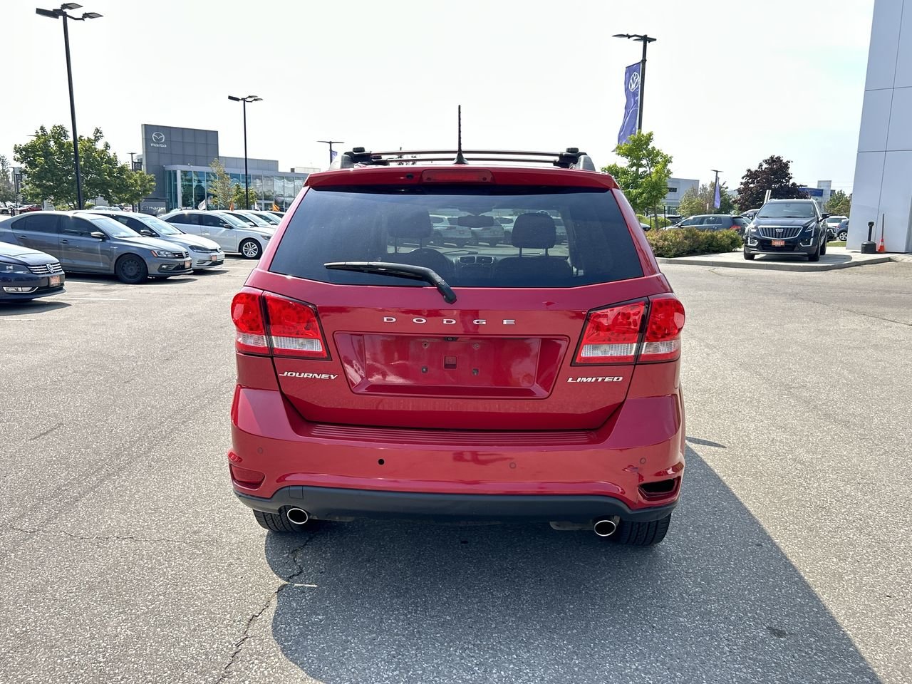 Used 2016 red Dodge Limited image 9