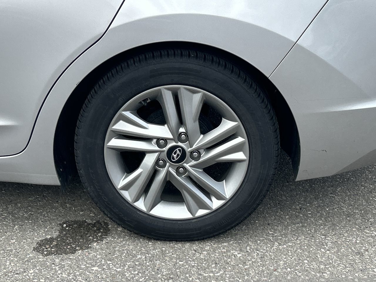 Used 2020 Typhoon Silver Met Hyundai Preferred image 18