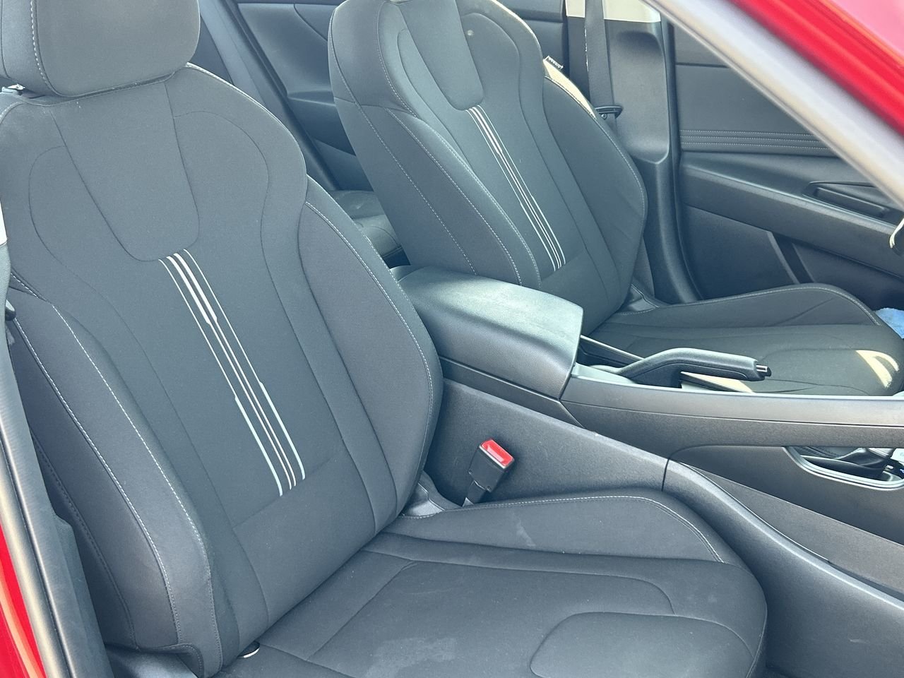 Used 2022 Red Hyundai Preferred image 28