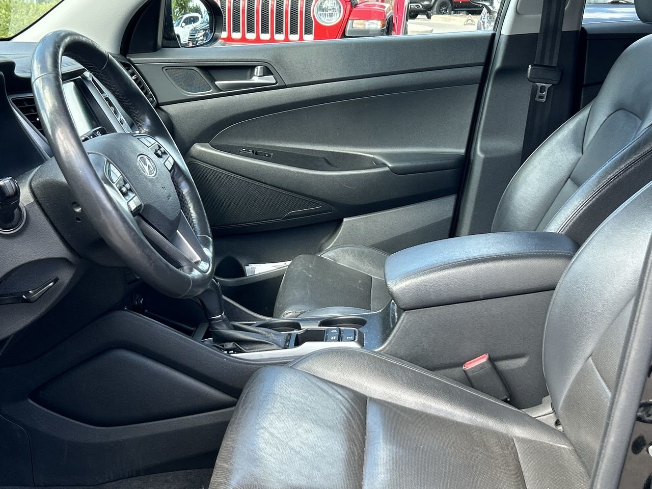 Used 2016 Ash Black Hyundai Luxury image 19