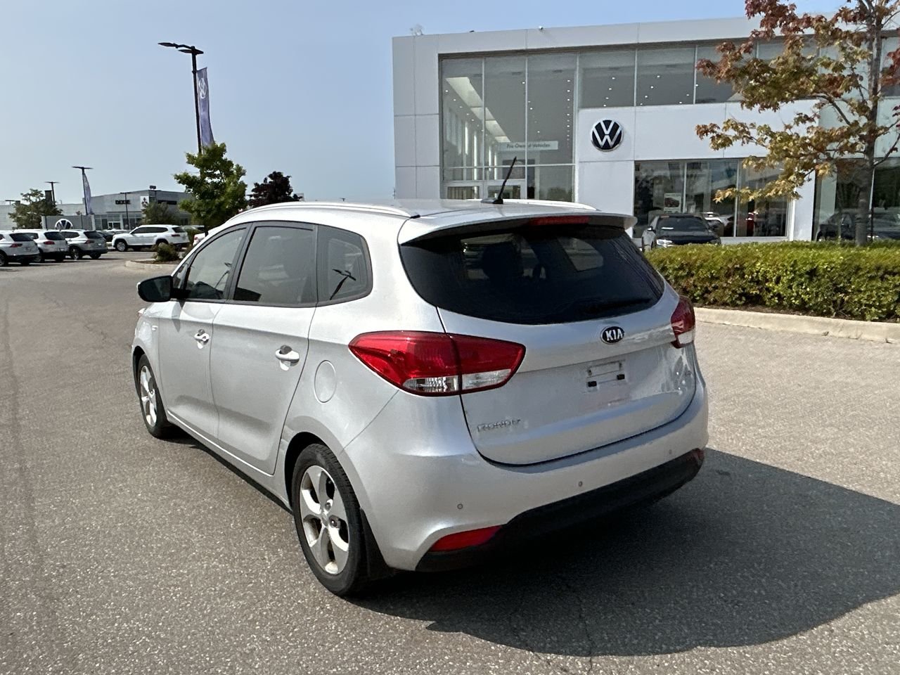 Used 2014 Silver Kia LX image 7
