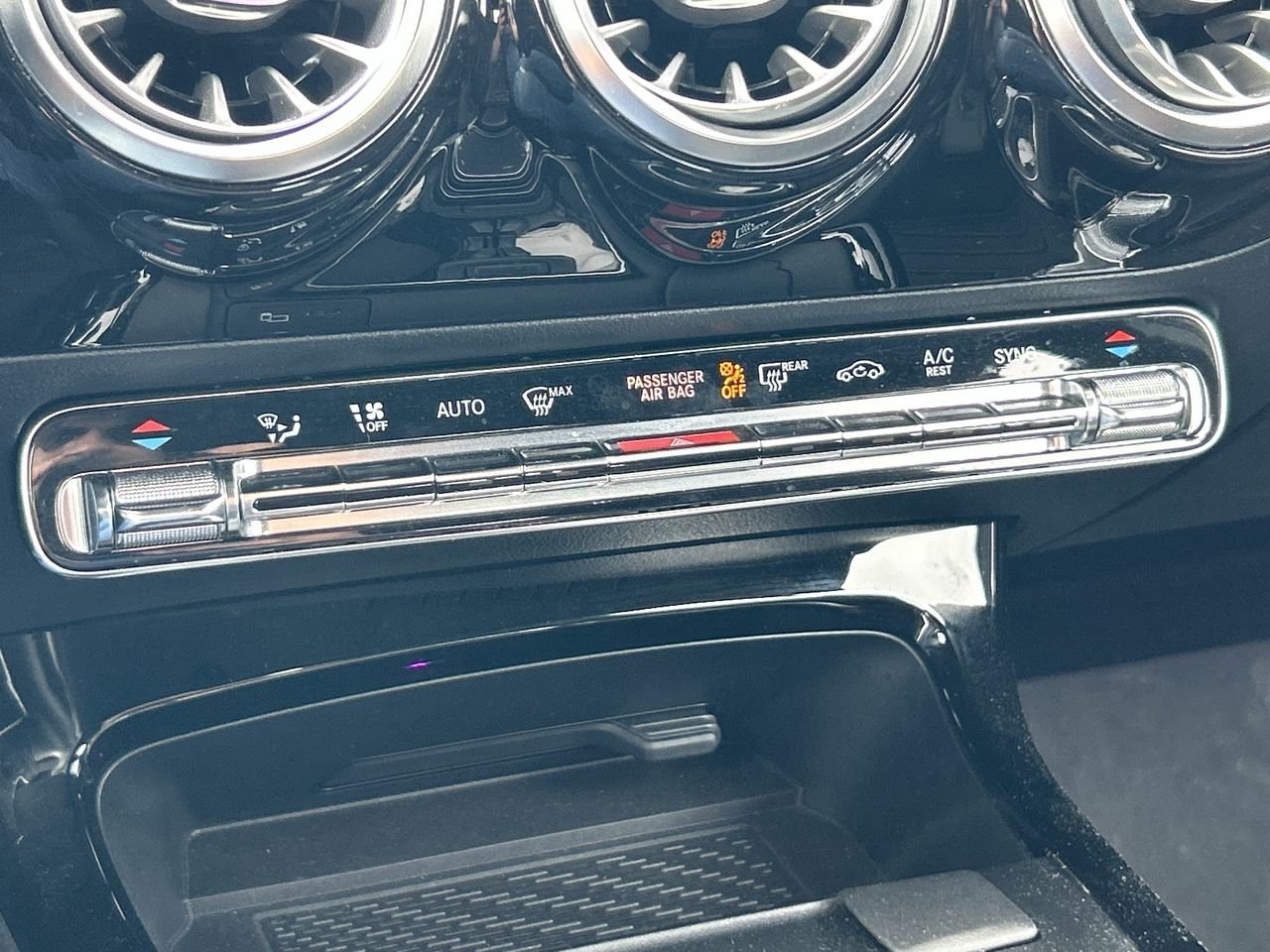 Used 2019  Mercedes-Benz A 250 image 24