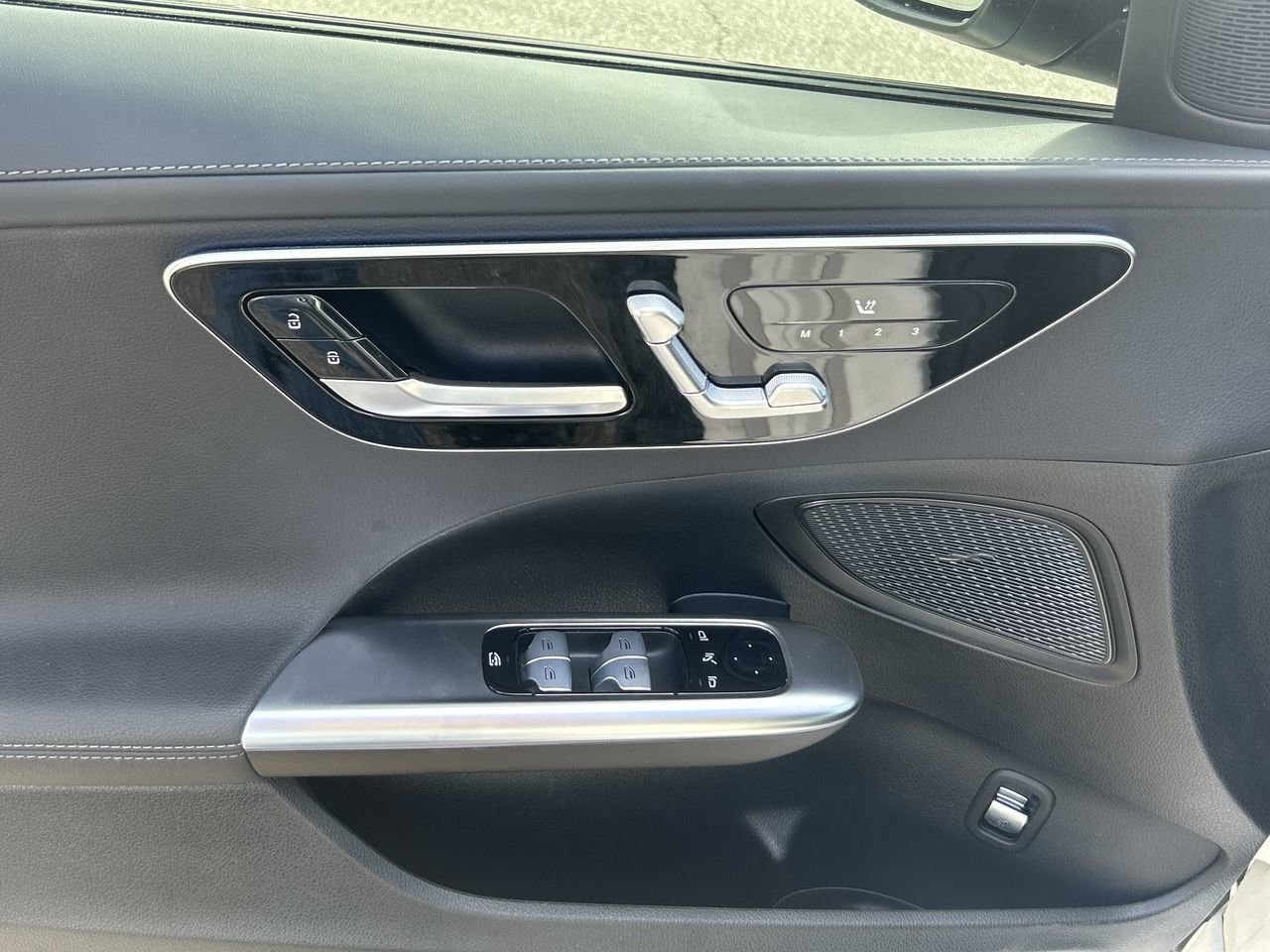 Used 2022 Polar White Mercedes-Benz C 300 image 20