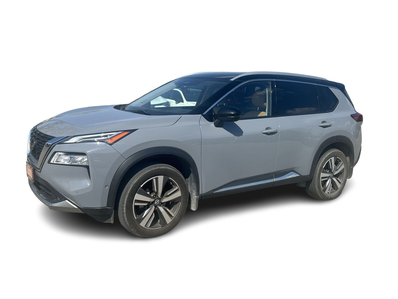 Used 2021 Gray Nissan Platinum image 4