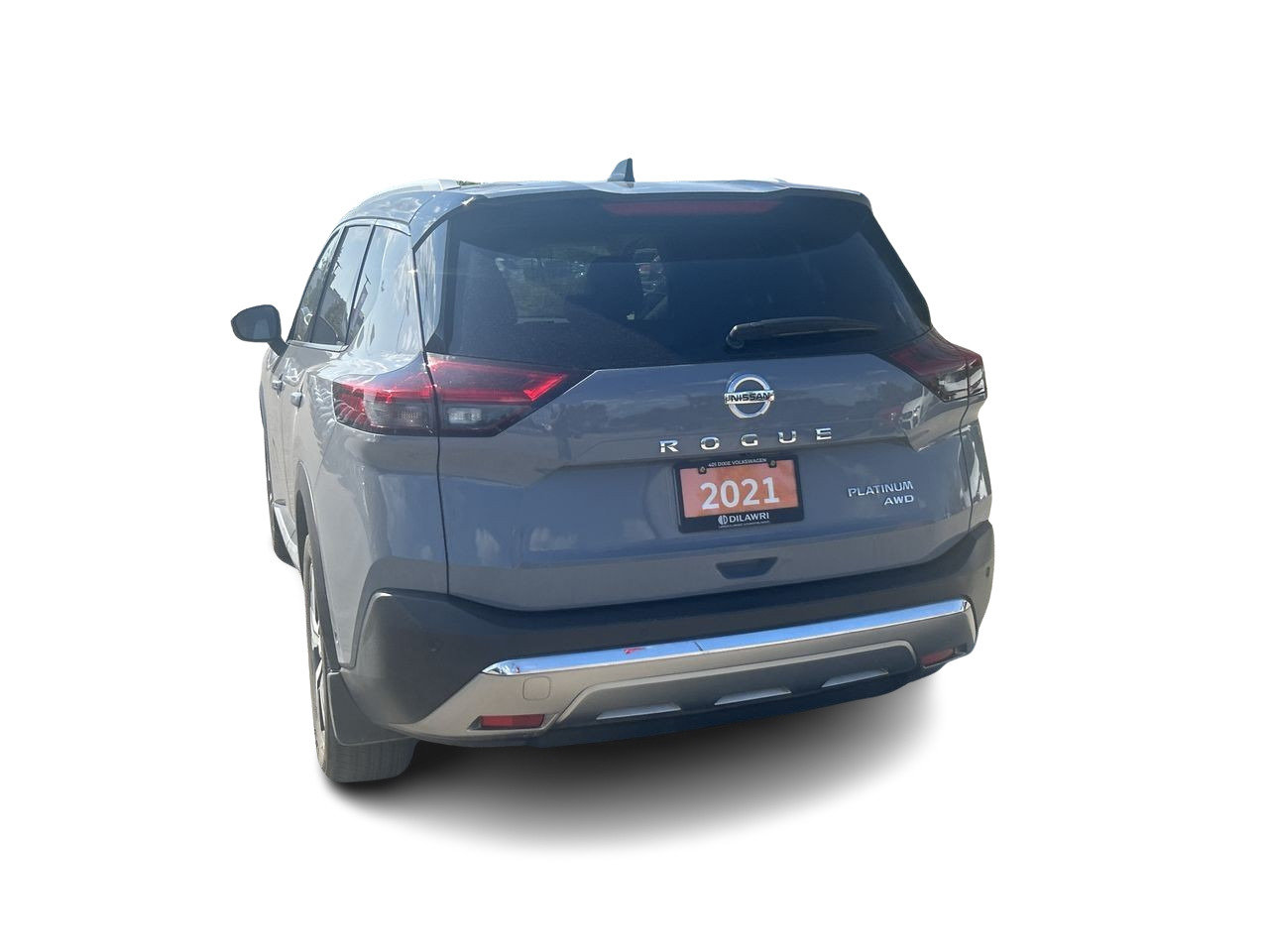 Used 2021 Gray Nissan Platinum image 8