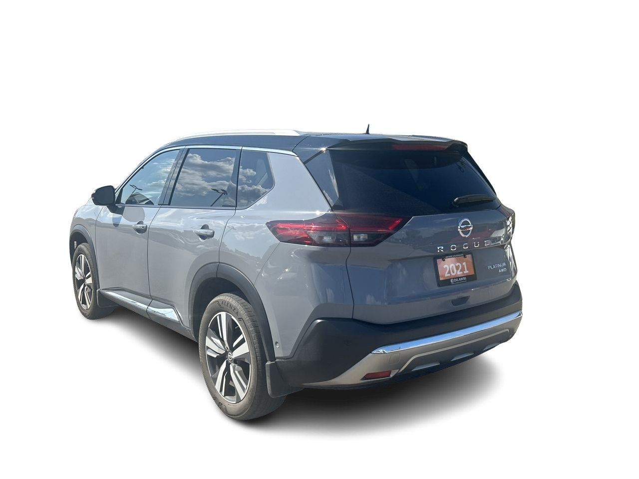 Used 2021 Gray Nissan Platinum image 7