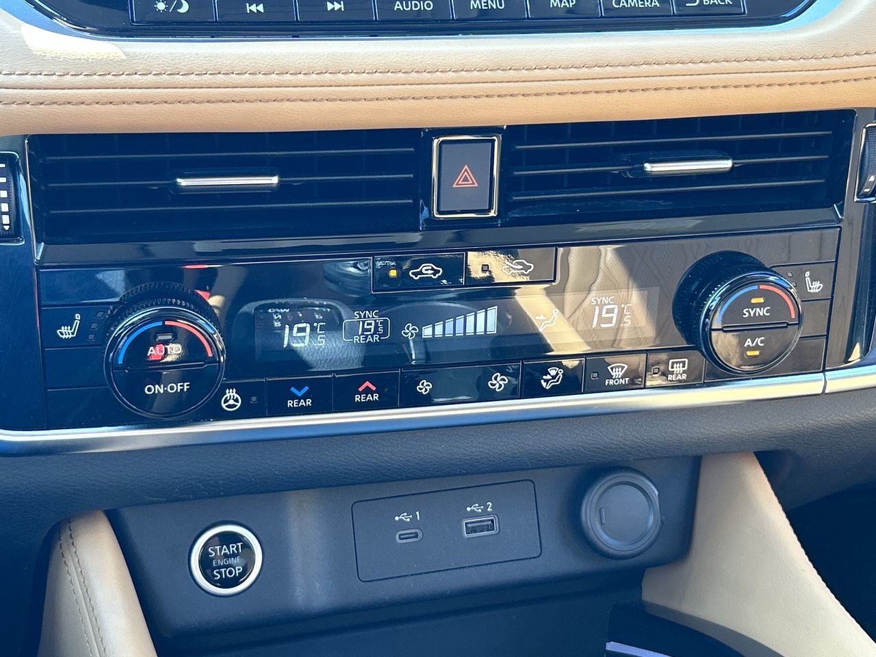 Used 2021 Gray Nissan Platinum image 25