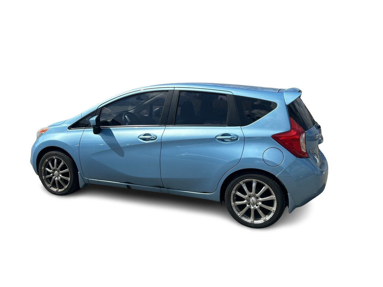 Used 2015 Blue Nissan SL image 4