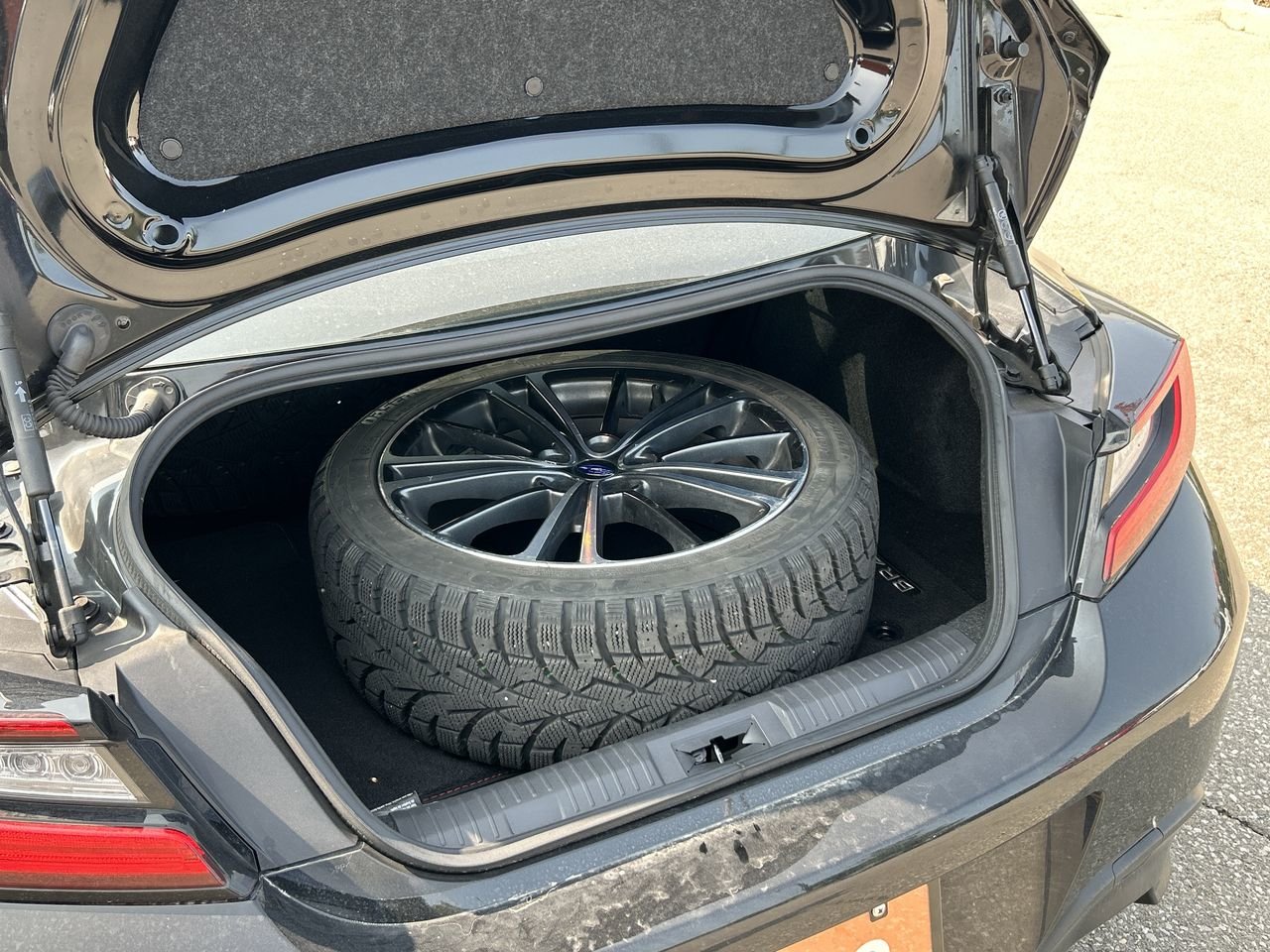 Used 2022 black Subaru Sport-tech image 28