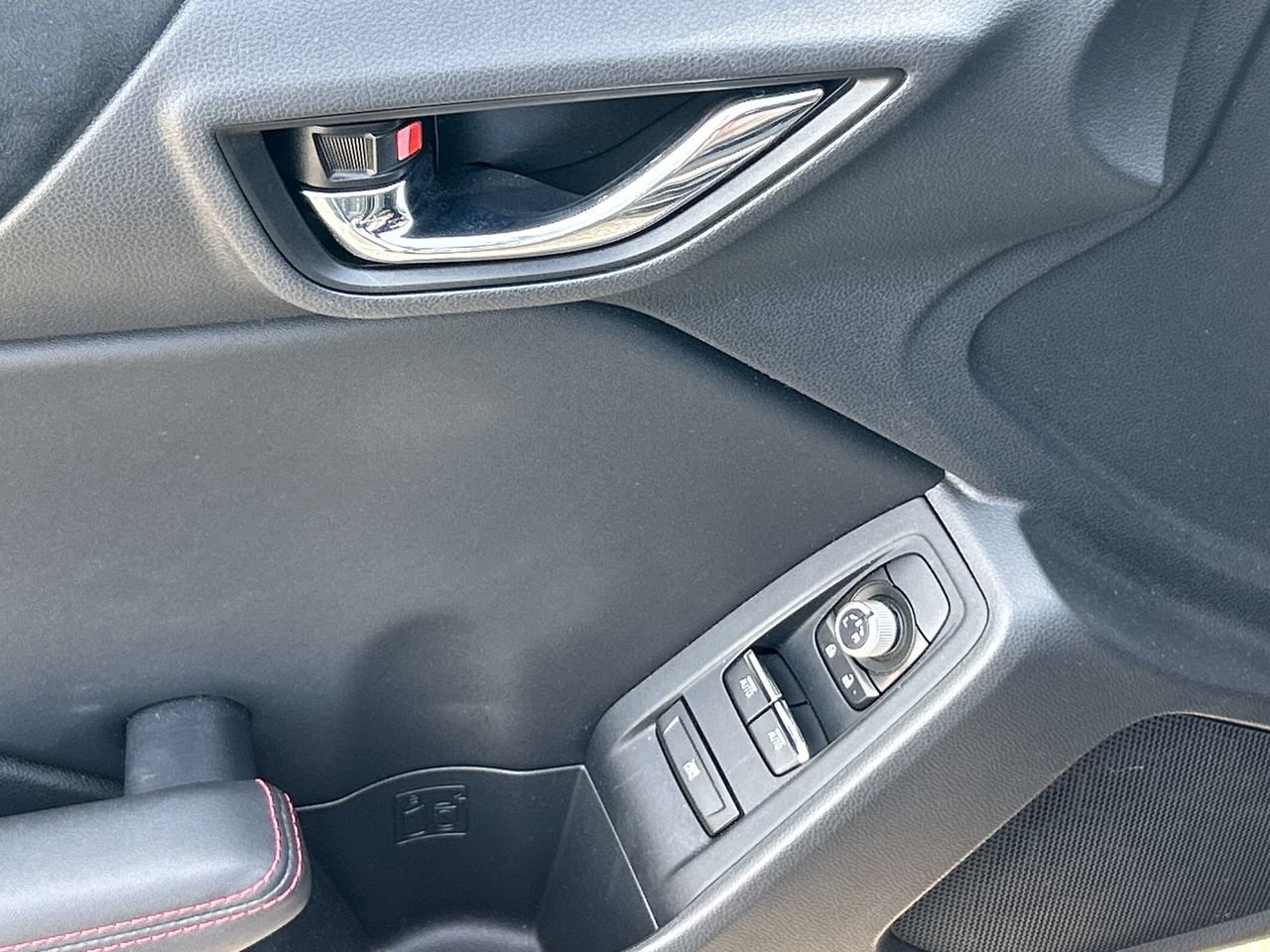 Used 2022 black Subaru Sport-tech image 21