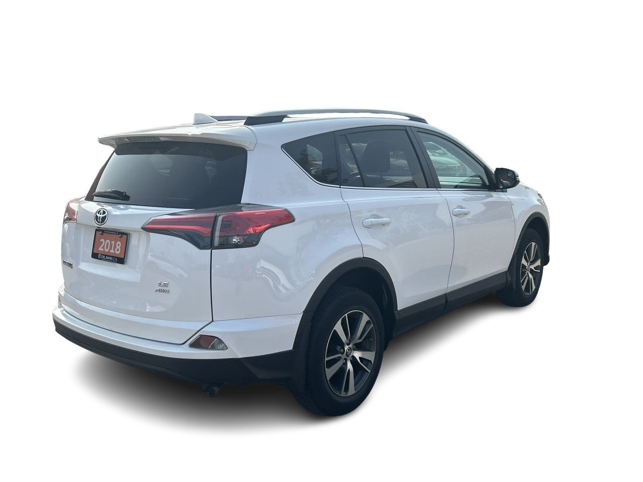 Used 2018 white Toyota LE image 10