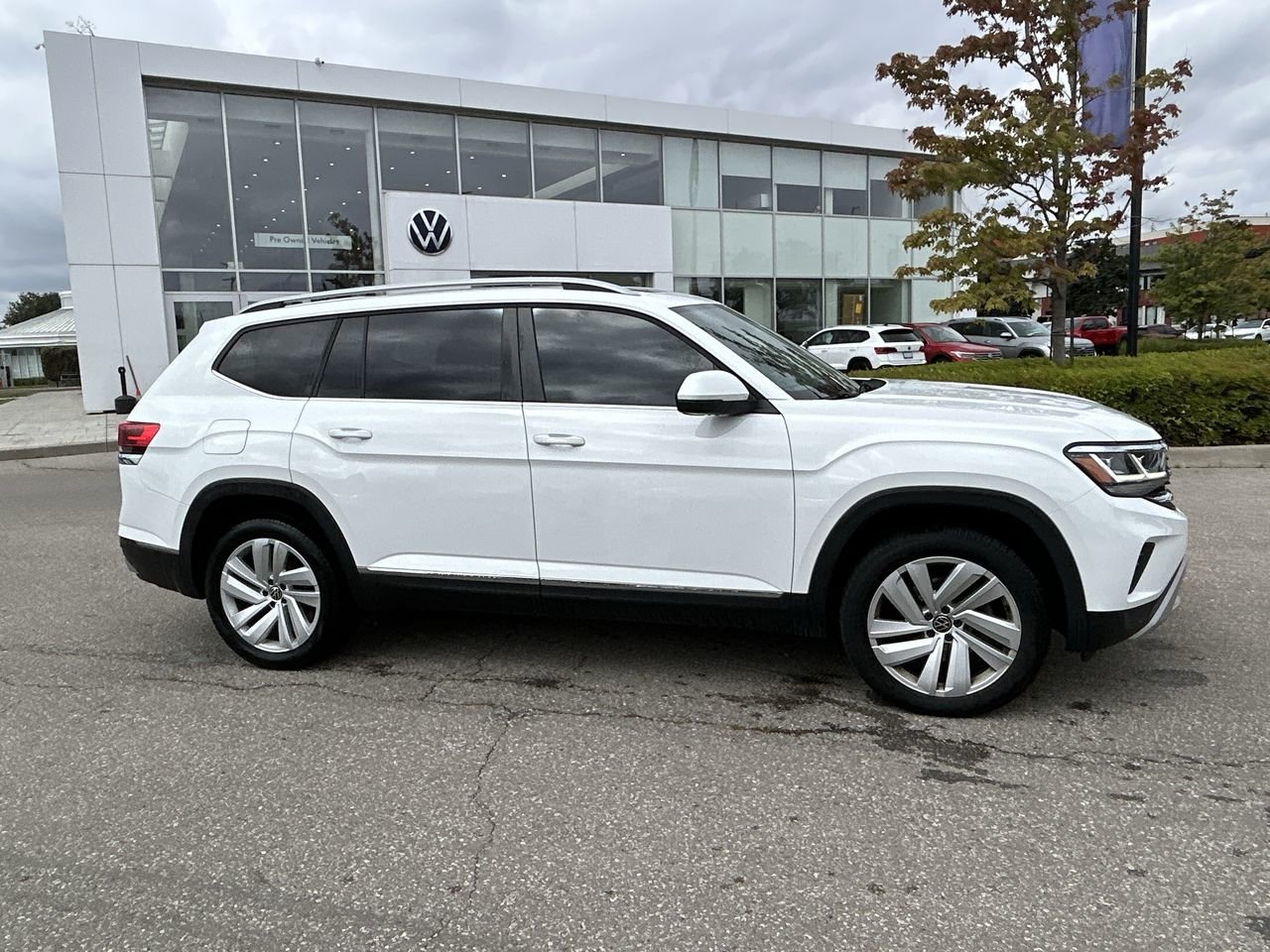 Certified Used 2021 Pure White Volkswagen Highline image 15