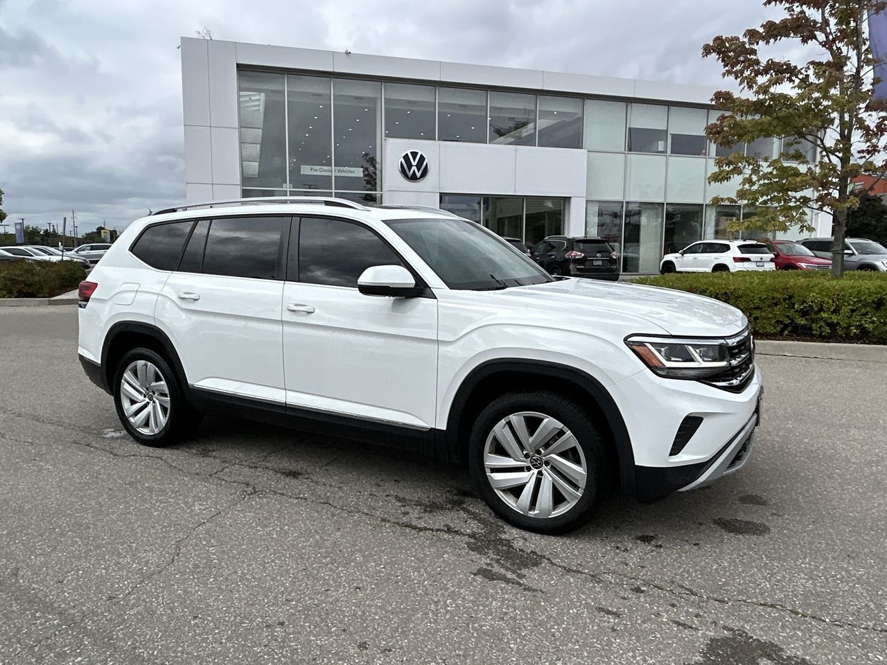Certified Used 2021 Pure White Volkswagen Highline image 16