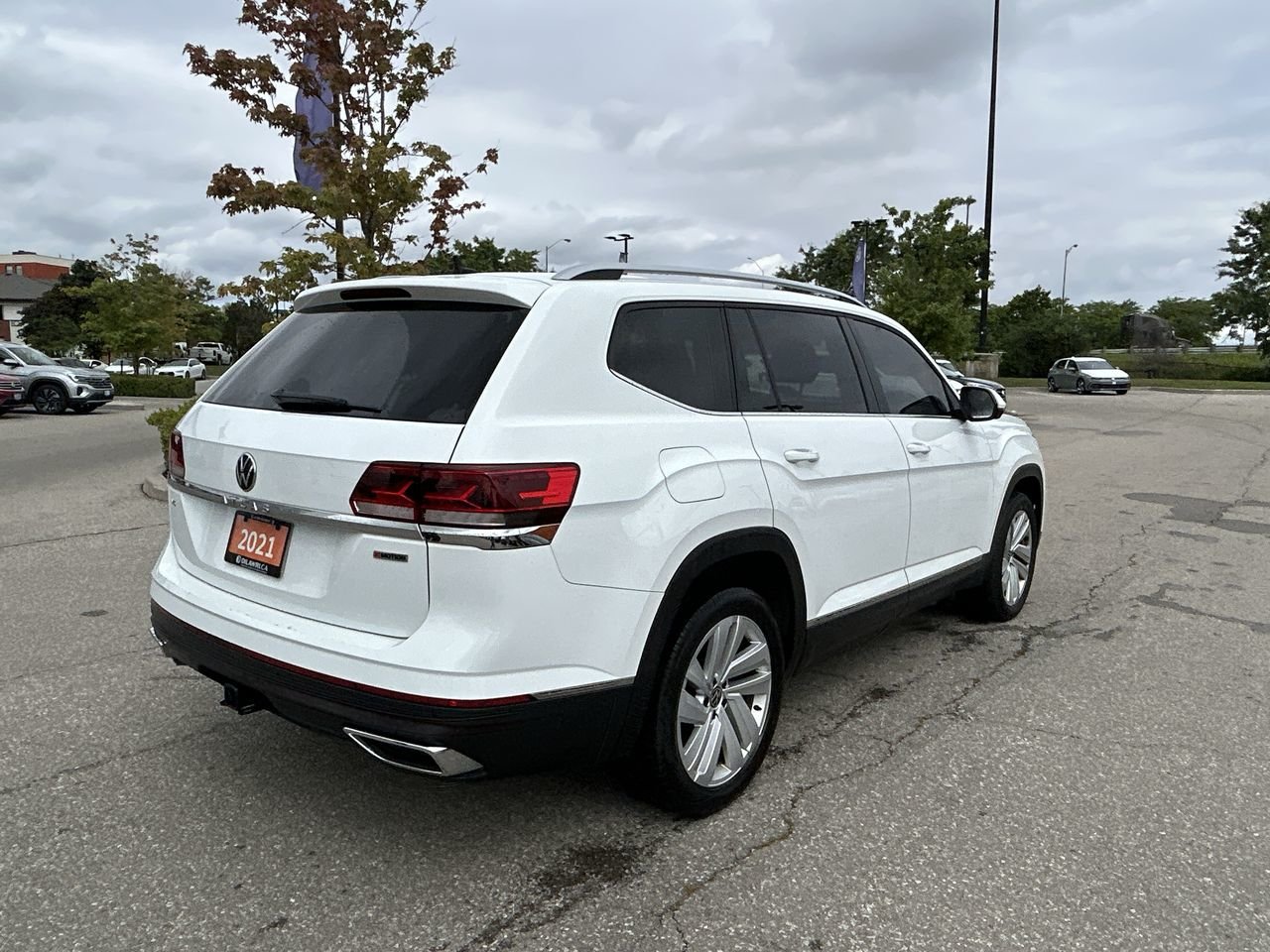Certified Used 2021 Pure White Volkswagen Highline image 11