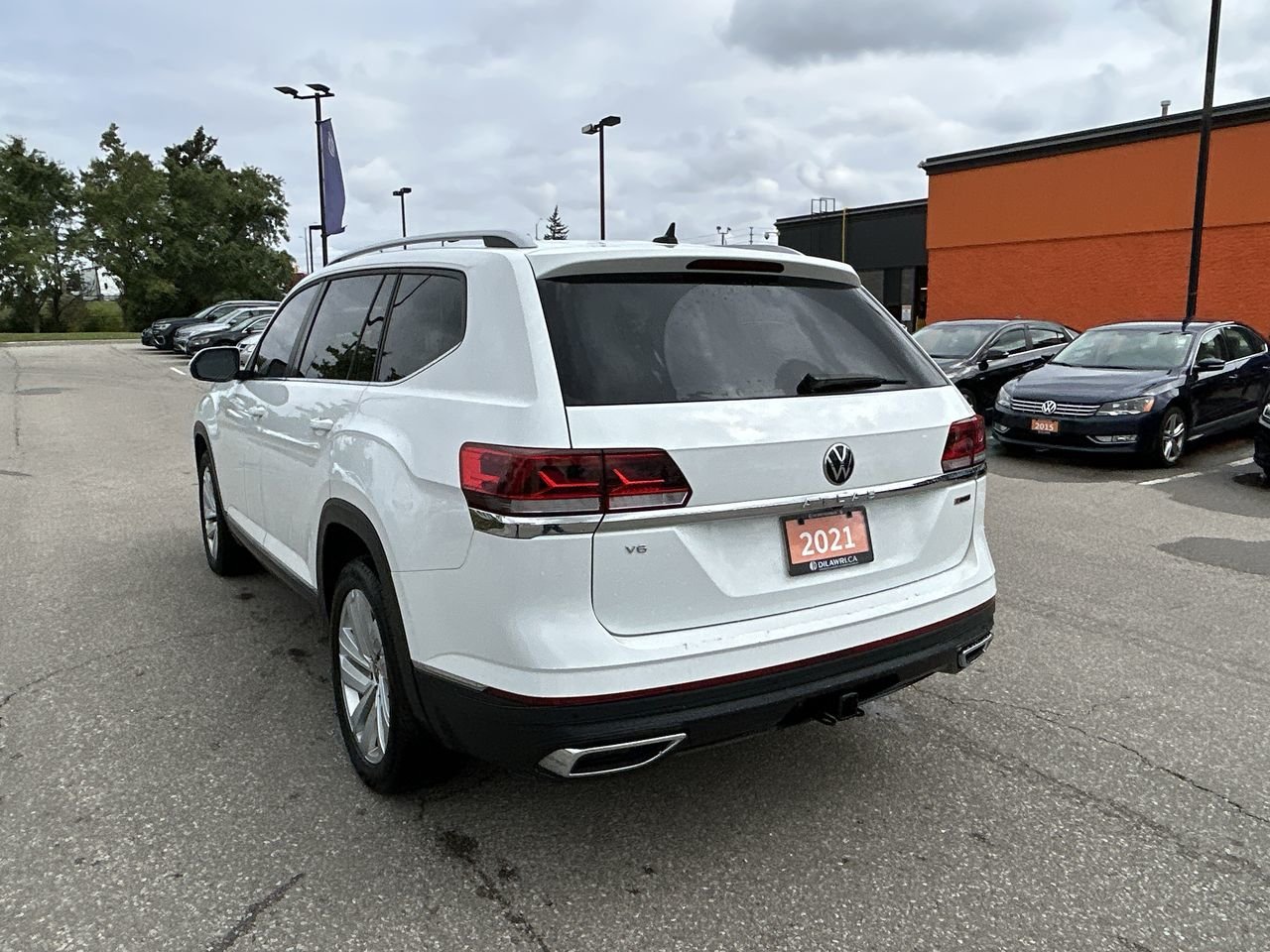 Certified Used 2021 Pure White Volkswagen Highline image 8