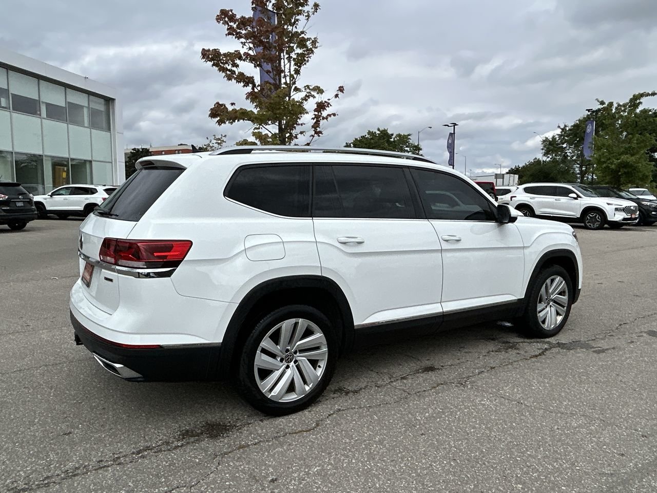 Certified Used 2021 Pure White Volkswagen Highline image 12