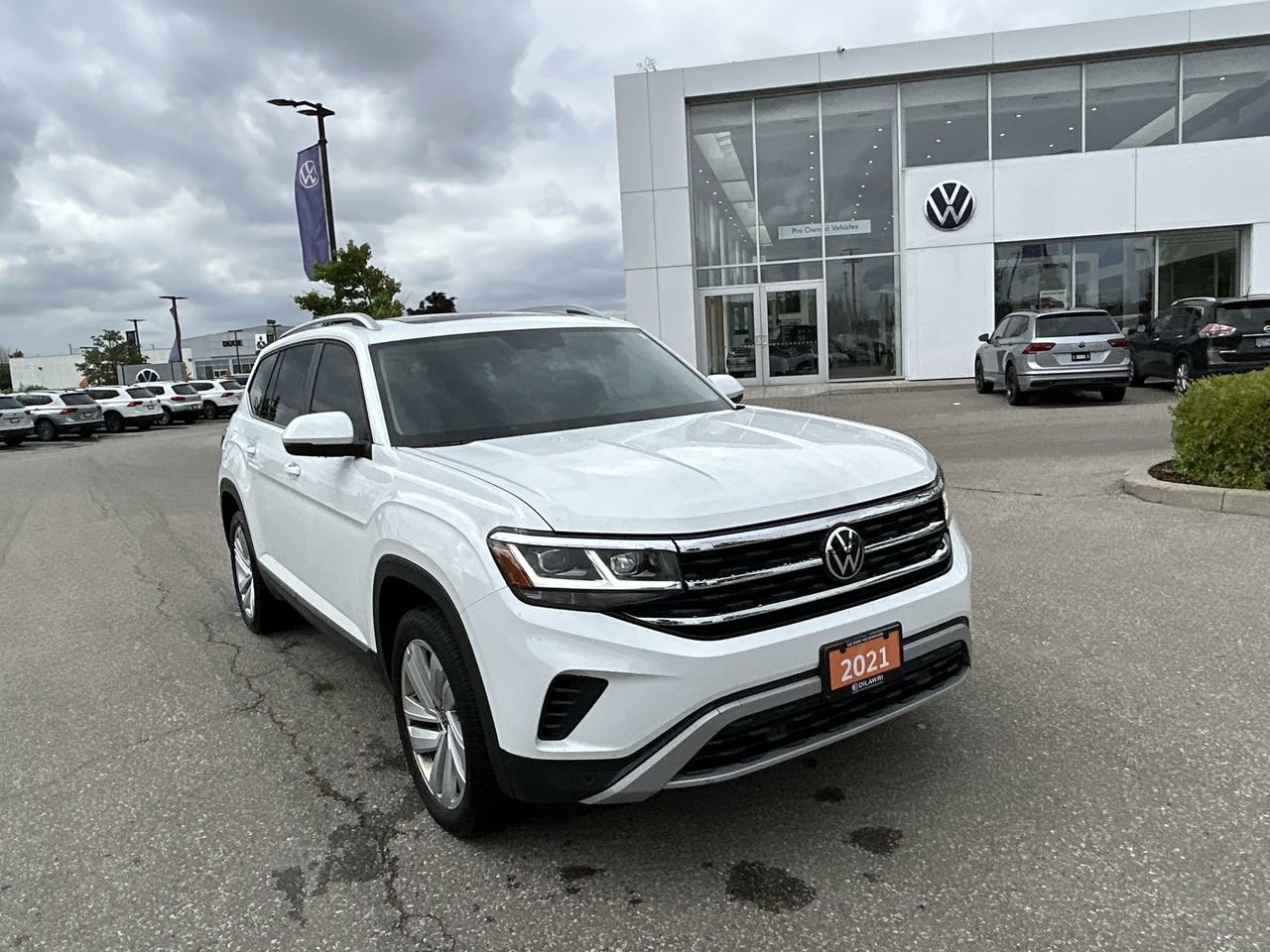 Certified Used 2021 Pure White Volkswagen Highline image 2