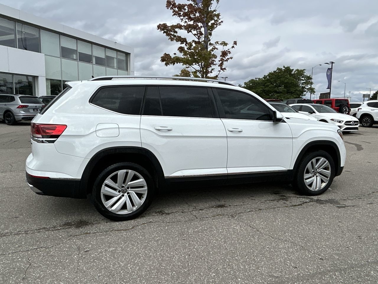 Certified Used 2021 Pure White Volkswagen Highline image 13