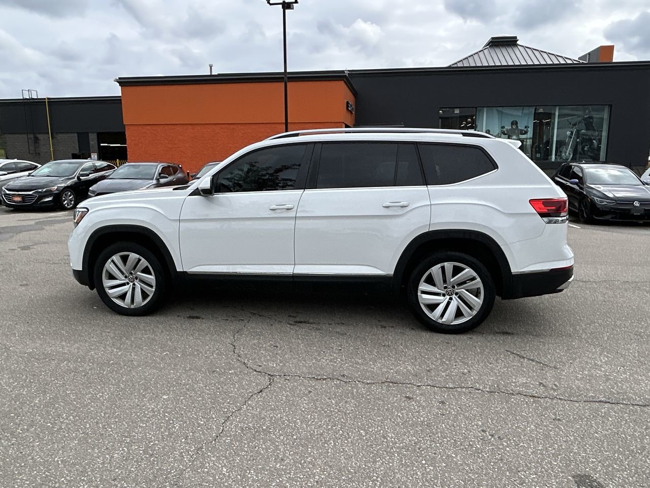 Certified Used 2021 Pure White Volkswagen Highline image 5