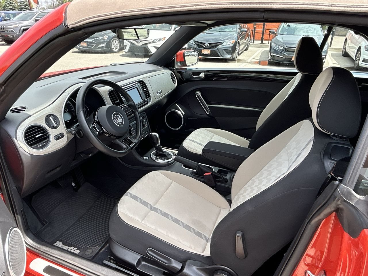 Certified Used 2018  Volkswagen Coast image 29