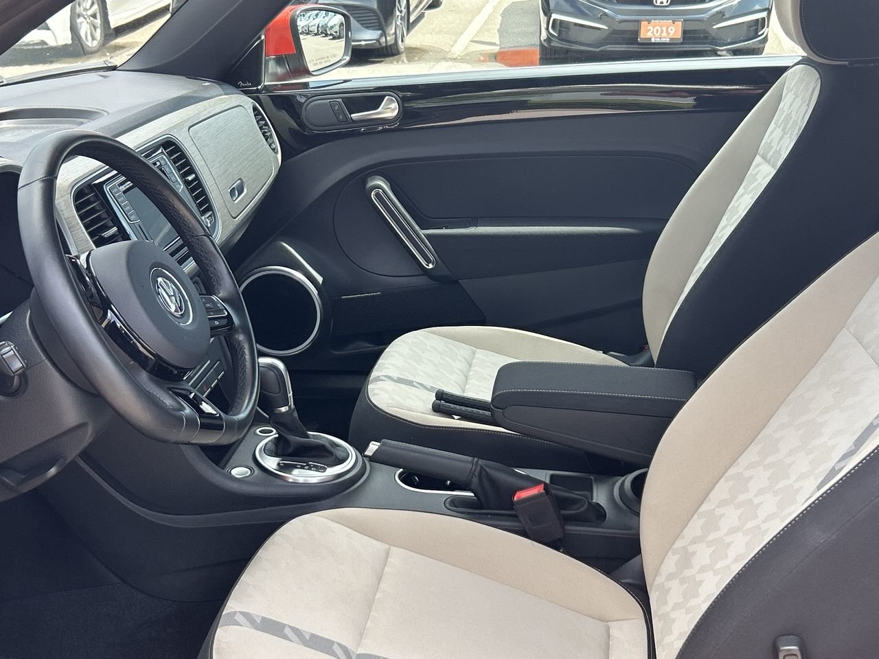 Certified Used 2018  Volkswagen Coast image 19