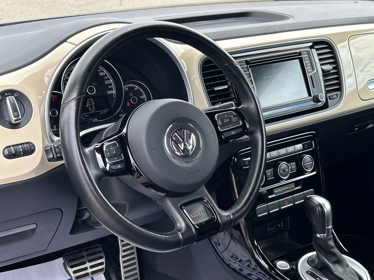 Certified Used 2019  Volkswagen Wolfsburg Edition image 20