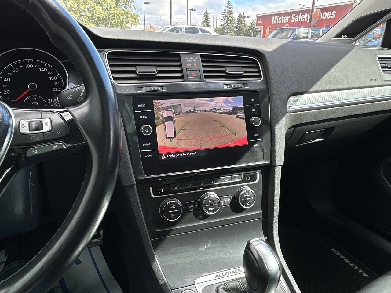 Certified Used 2018 red Volkswagen 1.8T DSG 6sp at w/Tip 4MOTION image 29
