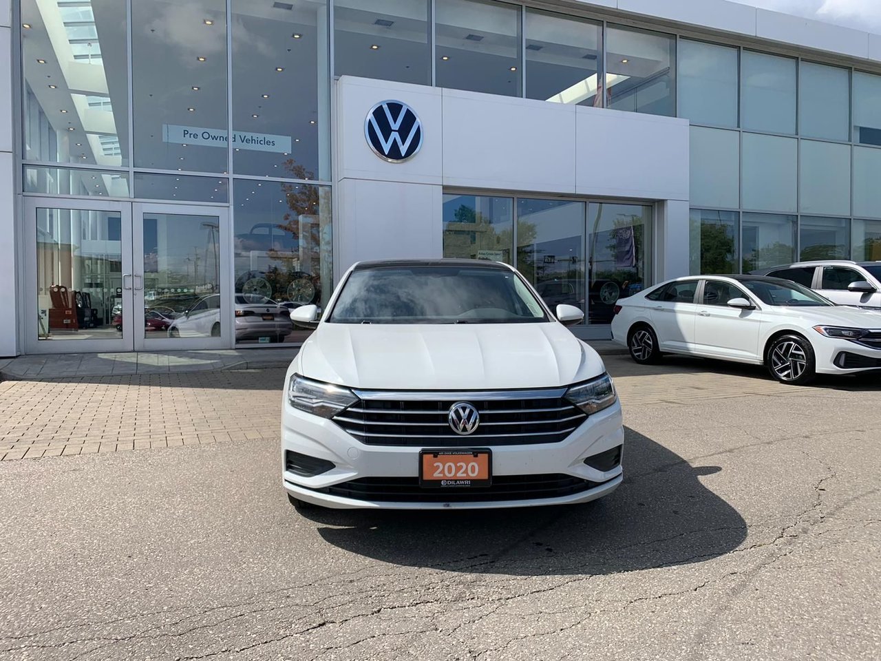 Certified Used 2020  Volkswagen Highline image 2