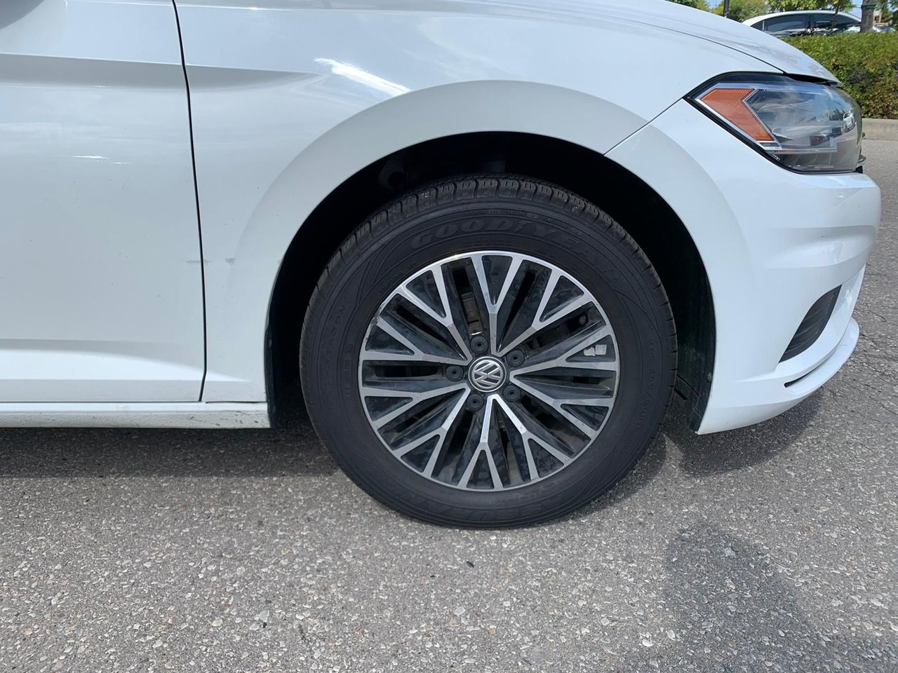 Certified Used 2020  Volkswagen Highline image 10